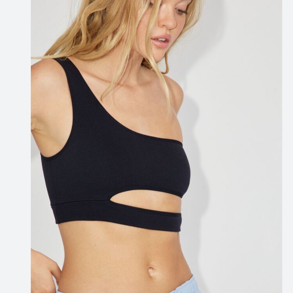 Garage Black Asymmetrical top